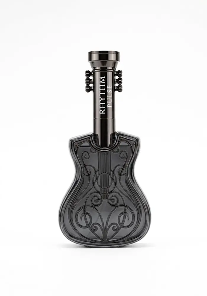 Volaré Privé Rhythm Pulse Eau de Parfum 85 ml in een donkere gitaarvormige flacon op een witte achtergrond