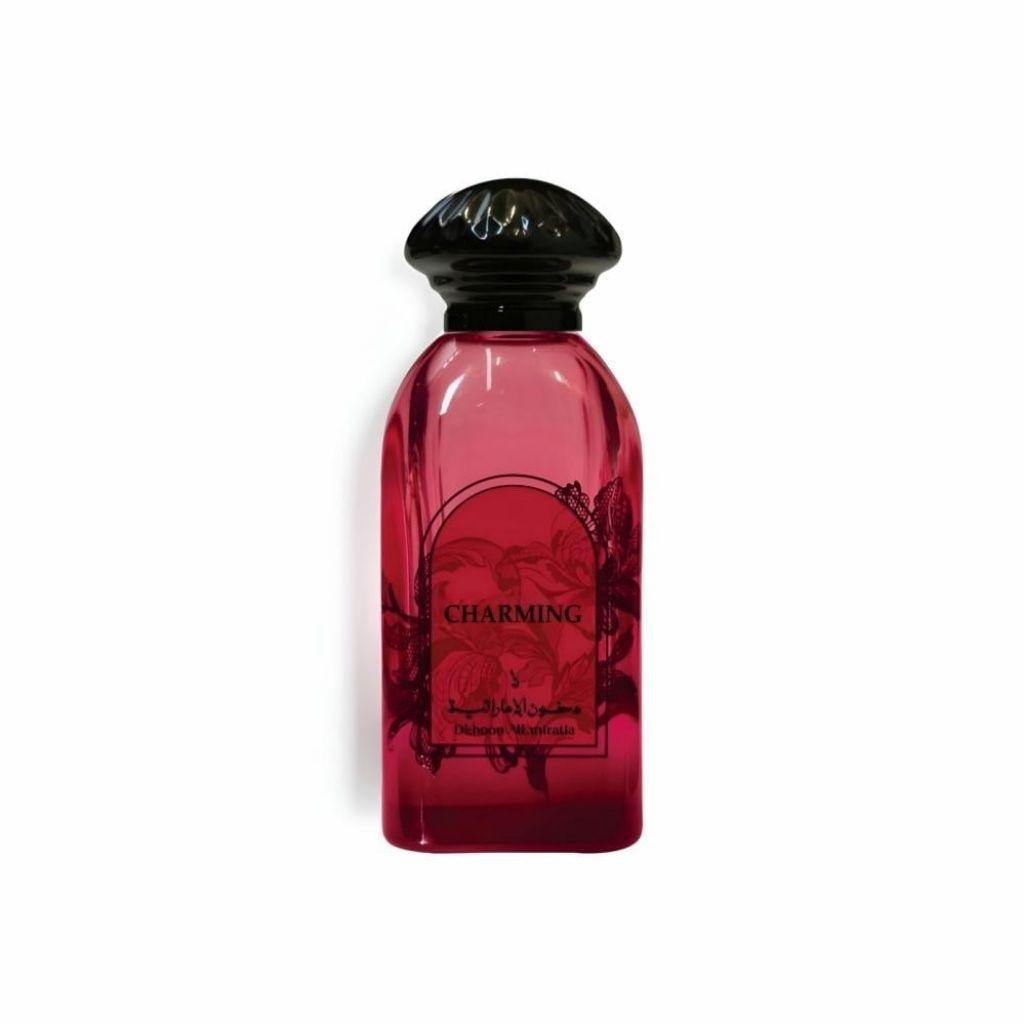 Charming Eau de Parfum 100 ml van Dkhoon Emirates, roze-rode fles met zwarte dop op wit