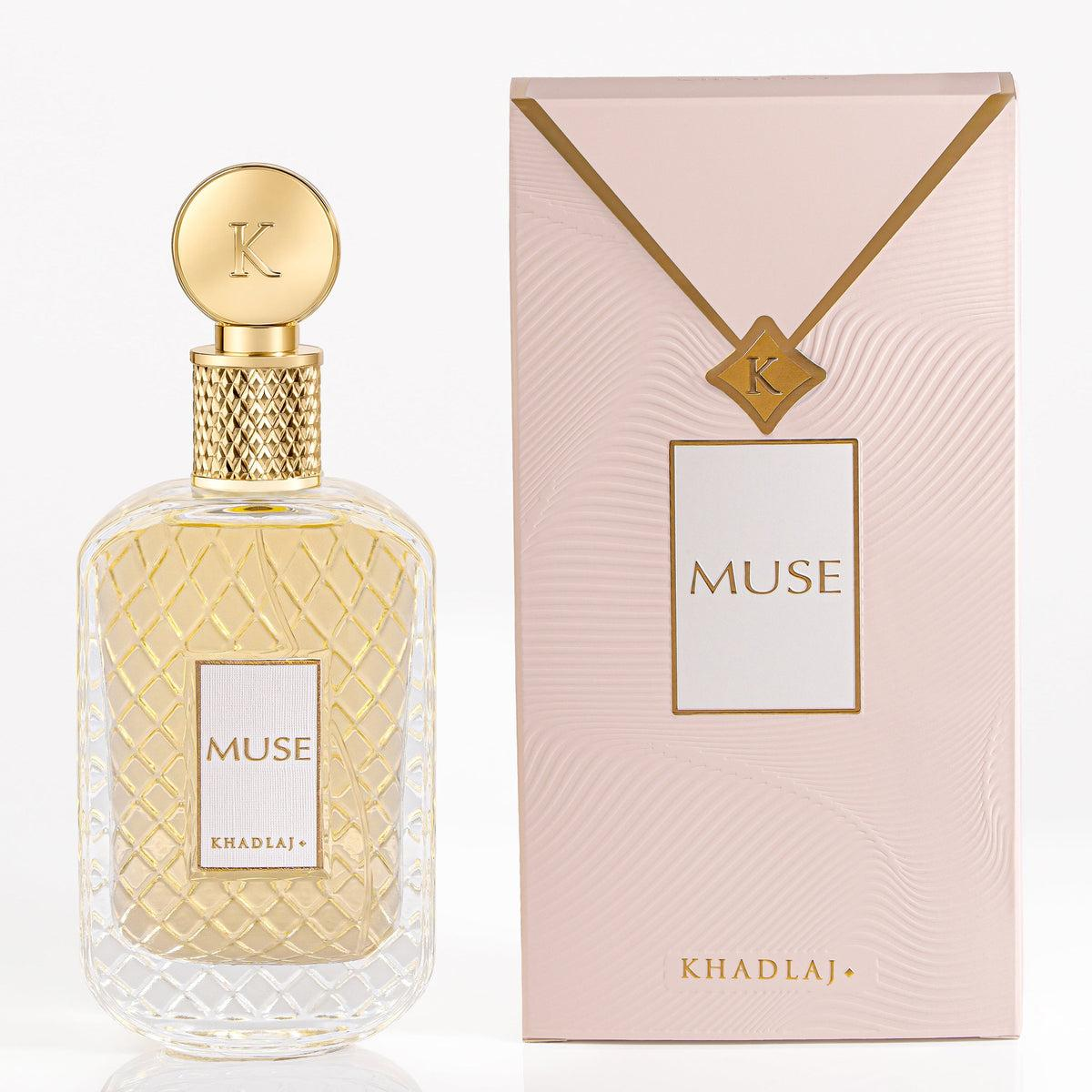 Khadlaj Muse met heldere flacon, gouden details en originele zachtroze doos